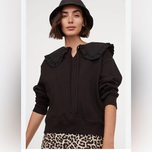 HM ruffle collar sweatshirt M